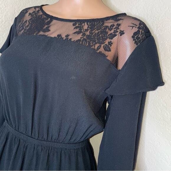 Express dress black bell sleeve elastic waist lace upper SZ SM - Picture 9 of 10